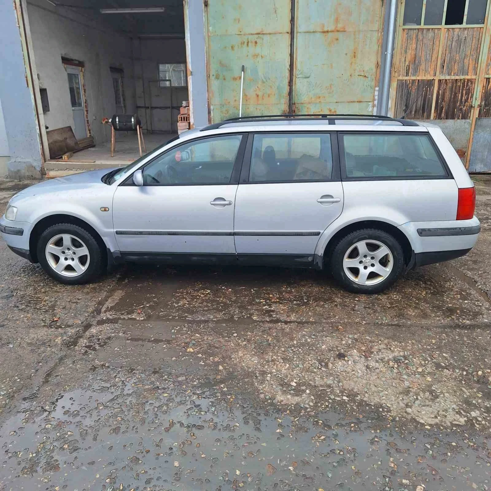 VW Passat B5, снимка 2 - Автомобили и джипове - 54028293