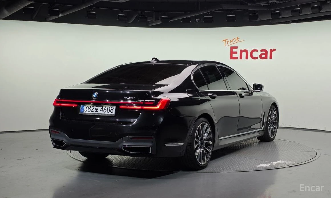 BMW 740 PURE* EXCELLENCE* XDRIVE* ОБДУХВАНЕ* ХЕДЪП* МАСАЖ*, снимка 2 - Автомобили и джипове - 54116250