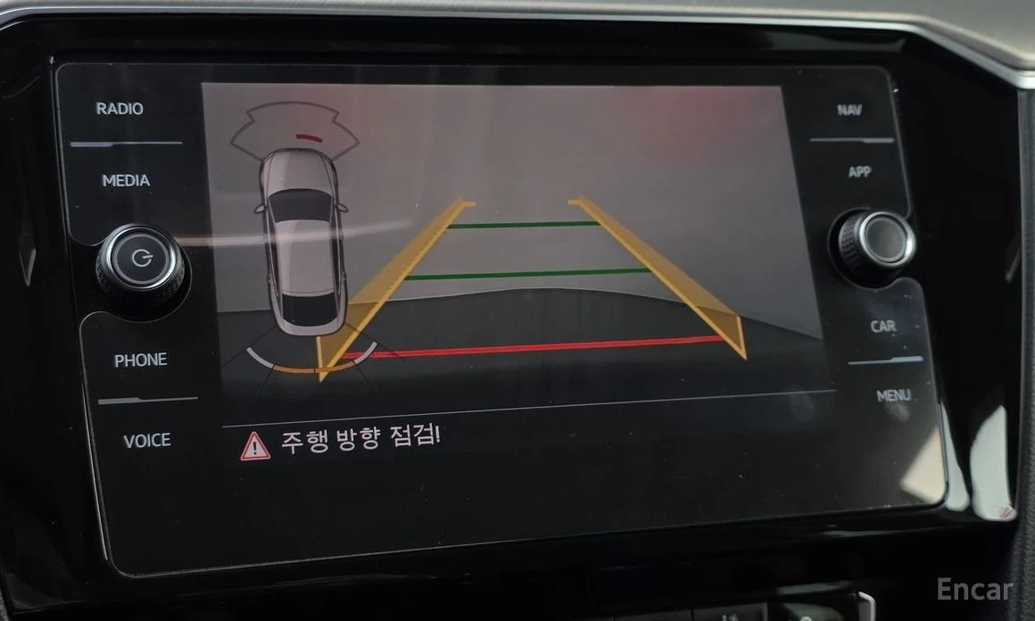 VW Arteon * PREMIUM* 2.0TDI* AMBIENT* КАМЕРИ* 360* ПОДГРЕВ* , снимка 12 - Автомобили и джипове - 54220088