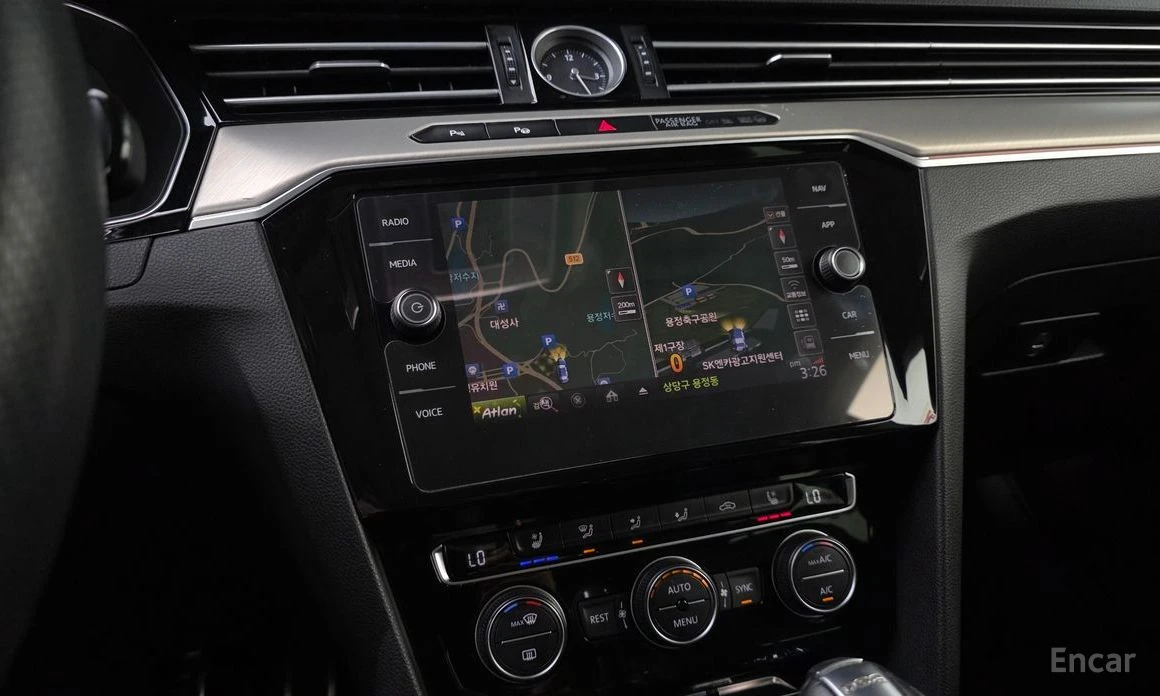 VW Arteon * PREMIUM* 2.0TDI* AMBIENT* КАМЕРИ* 360* ПОДГРЕВ* , снимка 11 - Автомобили и джипове - 54220088