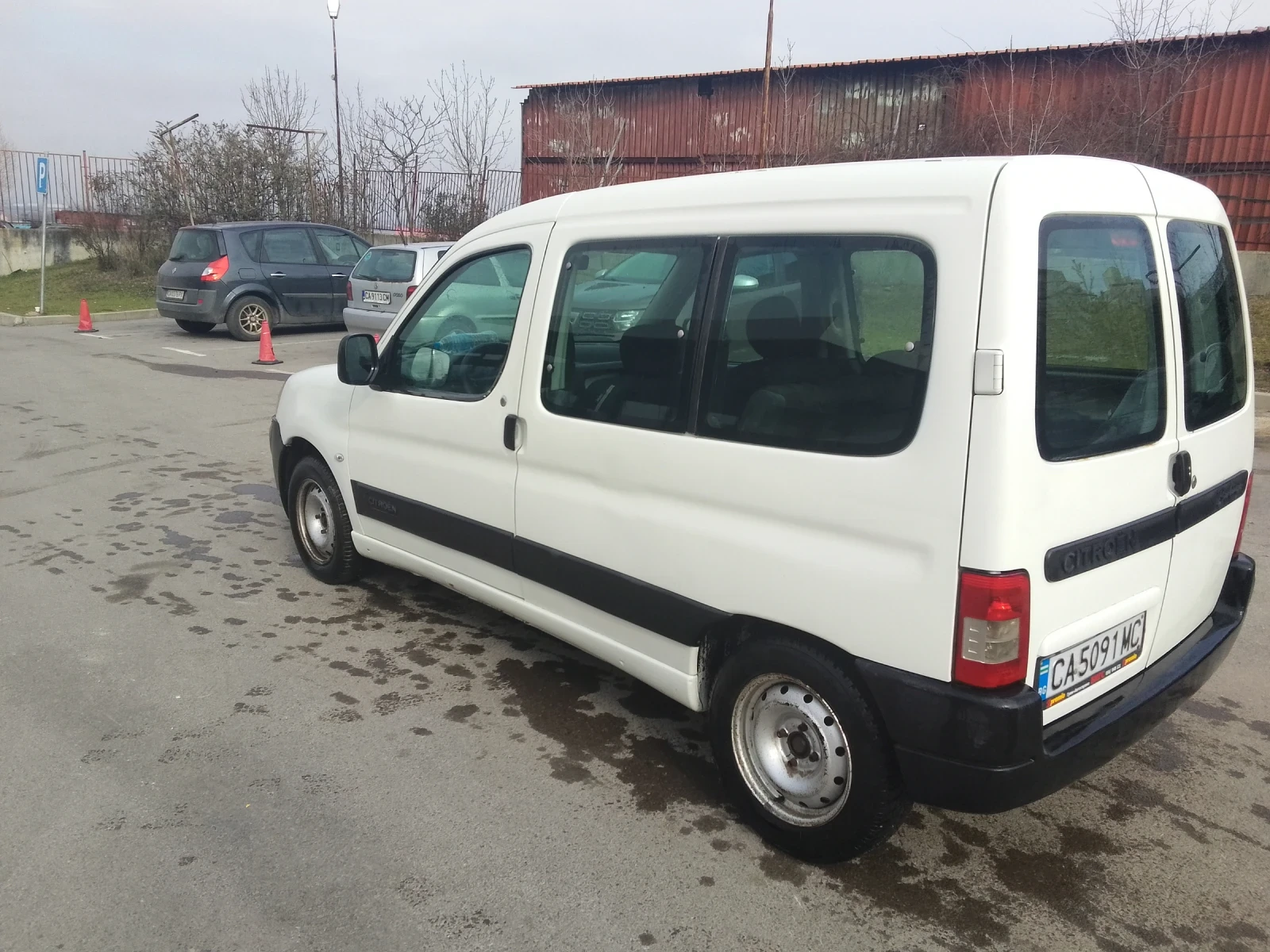 Citroen Berlingo 1.6hdi, снимка 9 - Автомобили и джипове - 54337006
