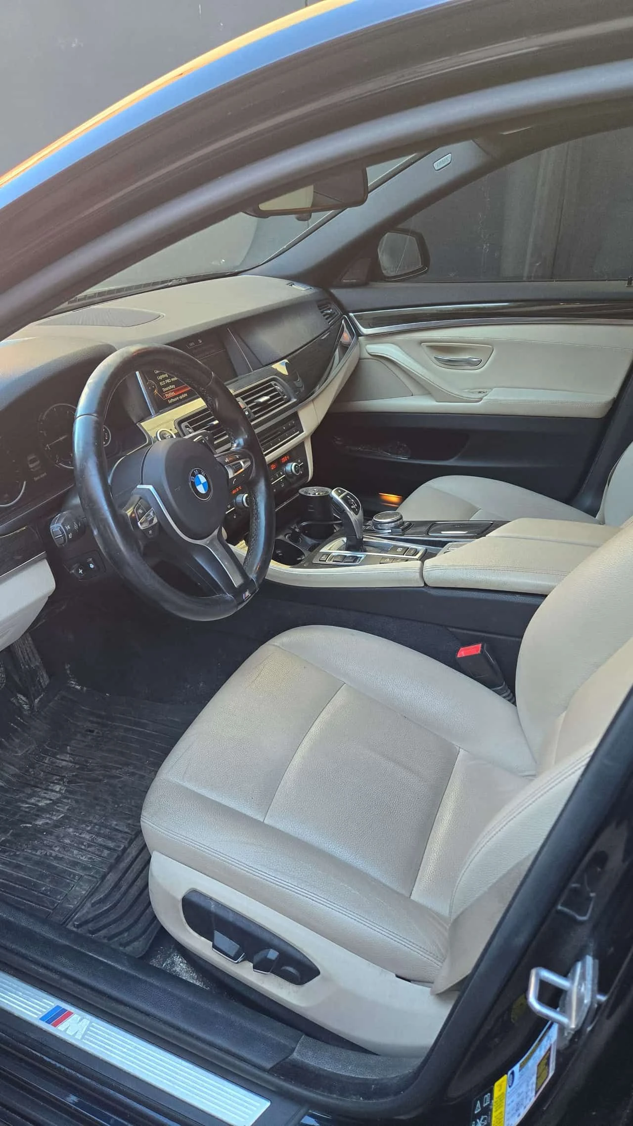 BMW 535 * 4dr Sdn 535i xDrive AWD * CARFAX * ЦЕНА ДО БГ, снимка 6 - Автомобили и джипове - 54948235