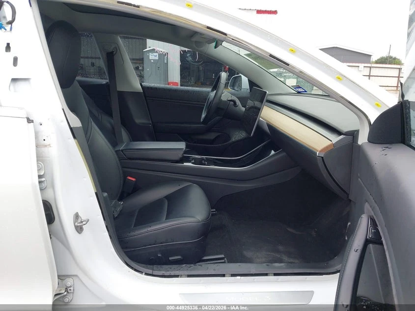 Tesla Model 3 Long Range/Mid Range/Standard Range/Standard Range, снимка 5 - Автомобили и джипове - 55272176