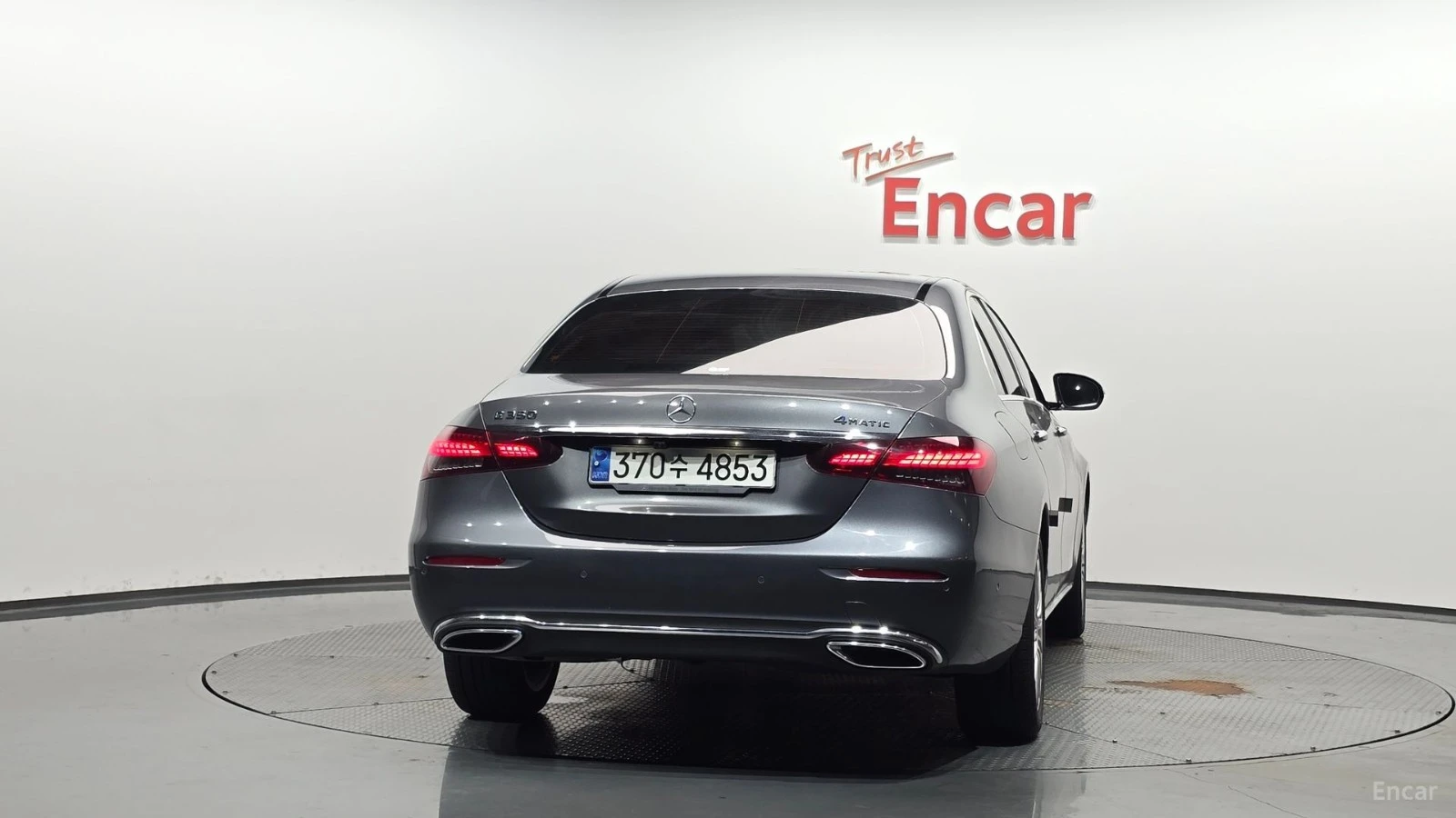 Mercedes-Benz E 250 EXCLUSIVE* КОЖА* НАВИ* ОБДУХВ* ПАНО, снимка 4 - Автомобили и джипове - 55466630