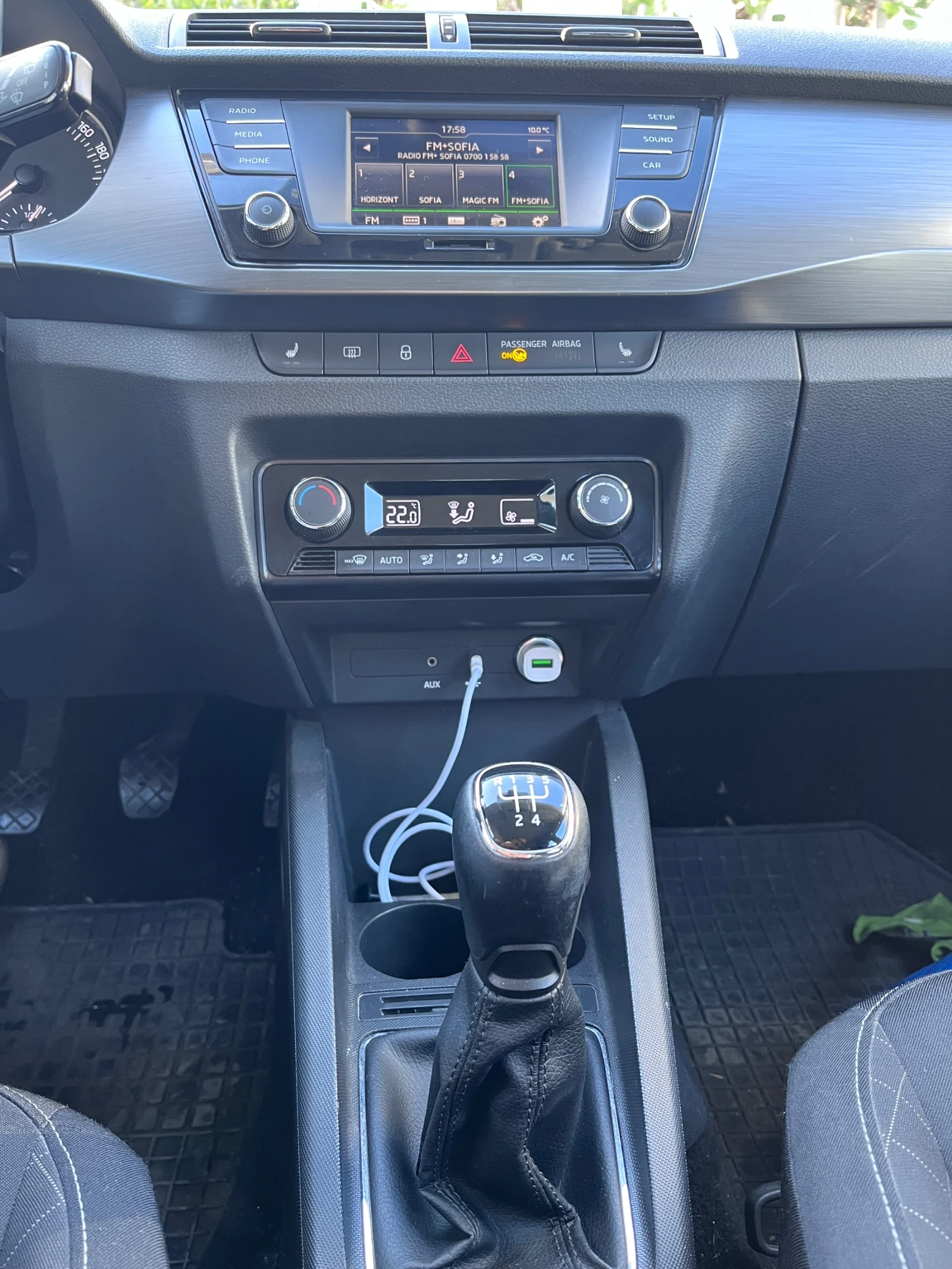 Skoda Fabia, снимка 9 - Автомобили и джипове - 55749985