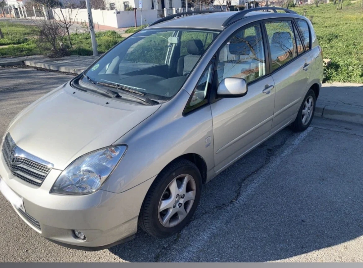 Toyota Corolla verso, снимка 3 - Автомобили и джипове - 56262157