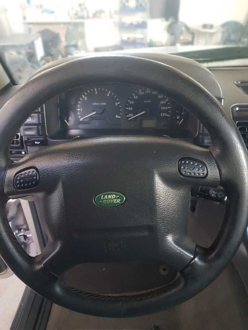 Land Rover Discovery, снимка 11 - Автомобили и джипове - 46255286