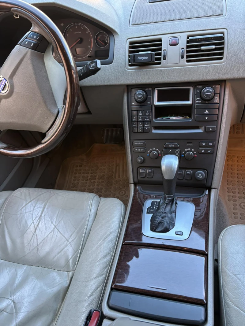 Volvo Xc90 Т6, снимка 4 - Автомобили и джипове - 49430704