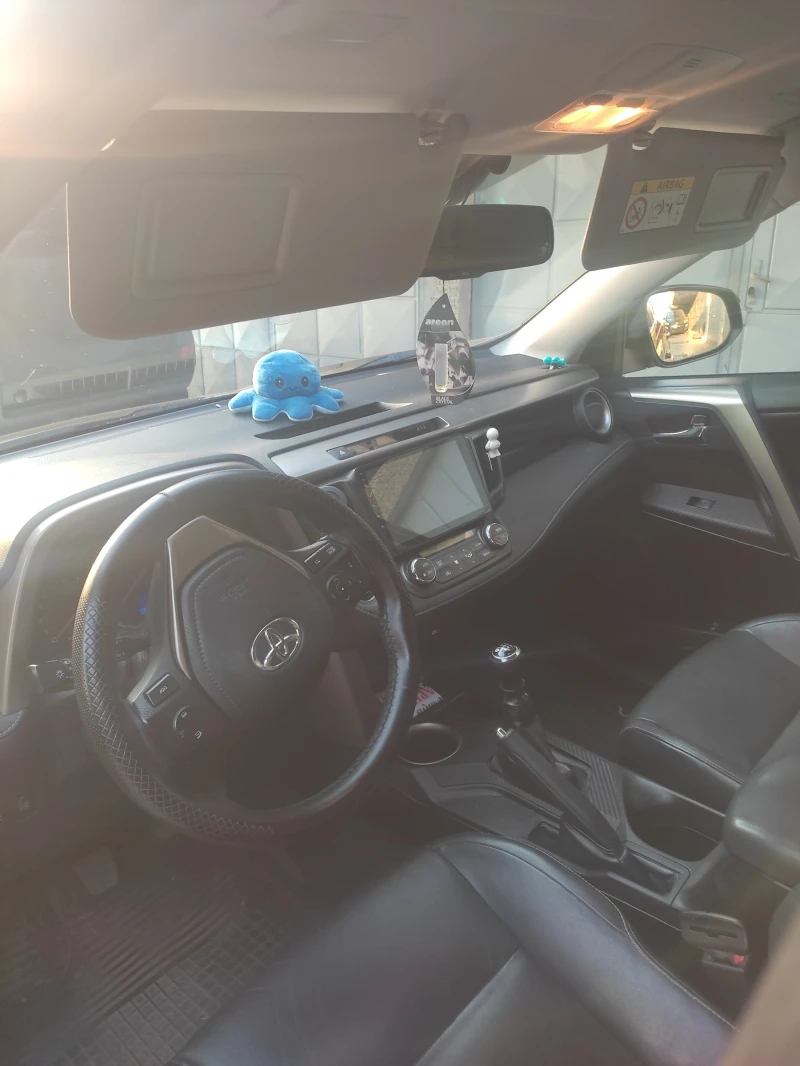 Toyota Rav4, снимка 6 - Автомобили и джипове - 52435493