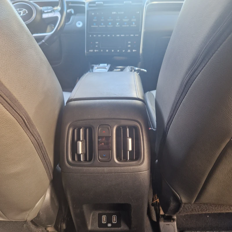 Hyundai Tucson, снимка 7 - Автомобили и джипове - 52517638