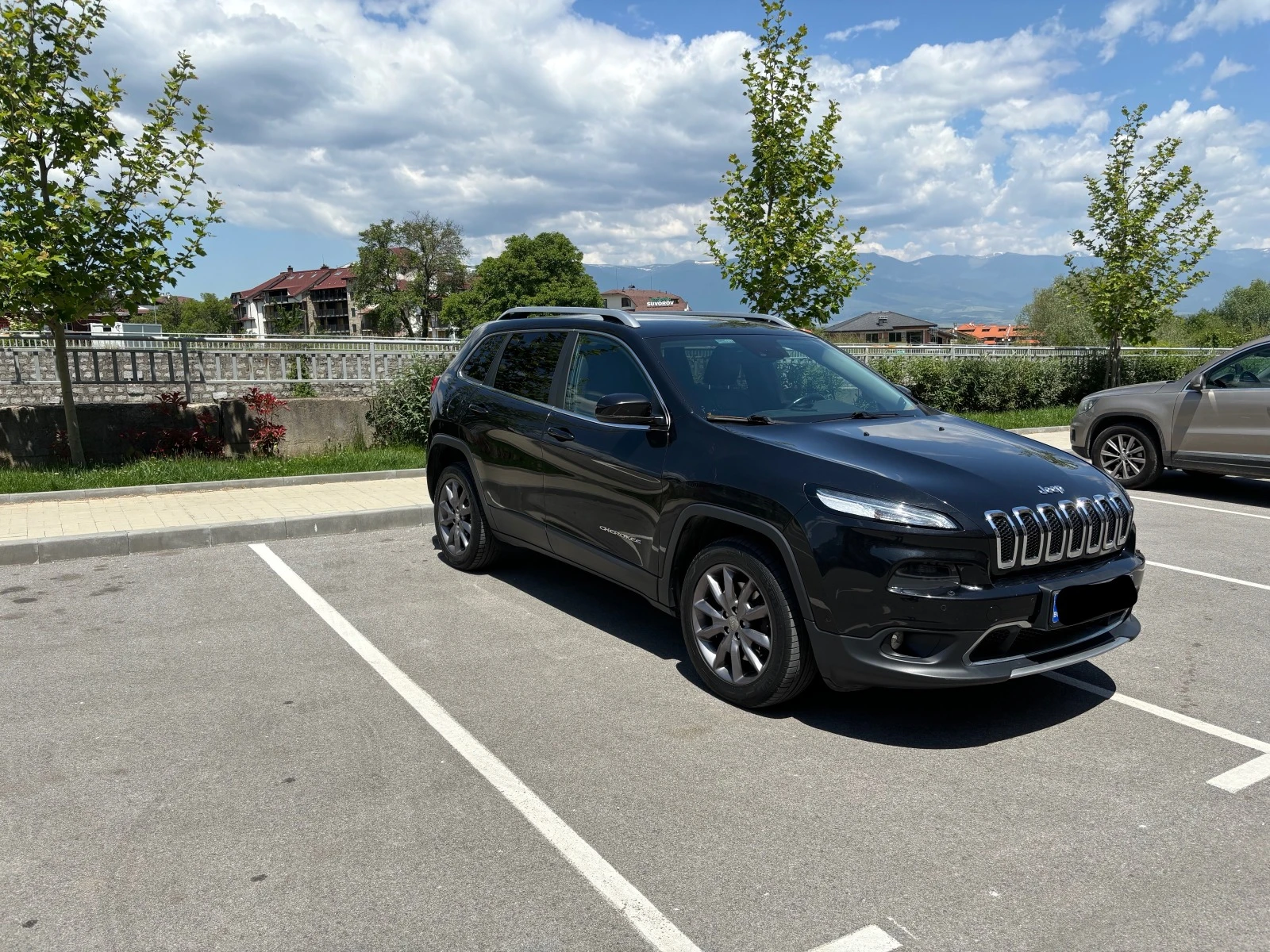 Jeep Cherokee LIMITID 2.2 D 200 кс Дистроник ФУЛ за модела - изображение 3