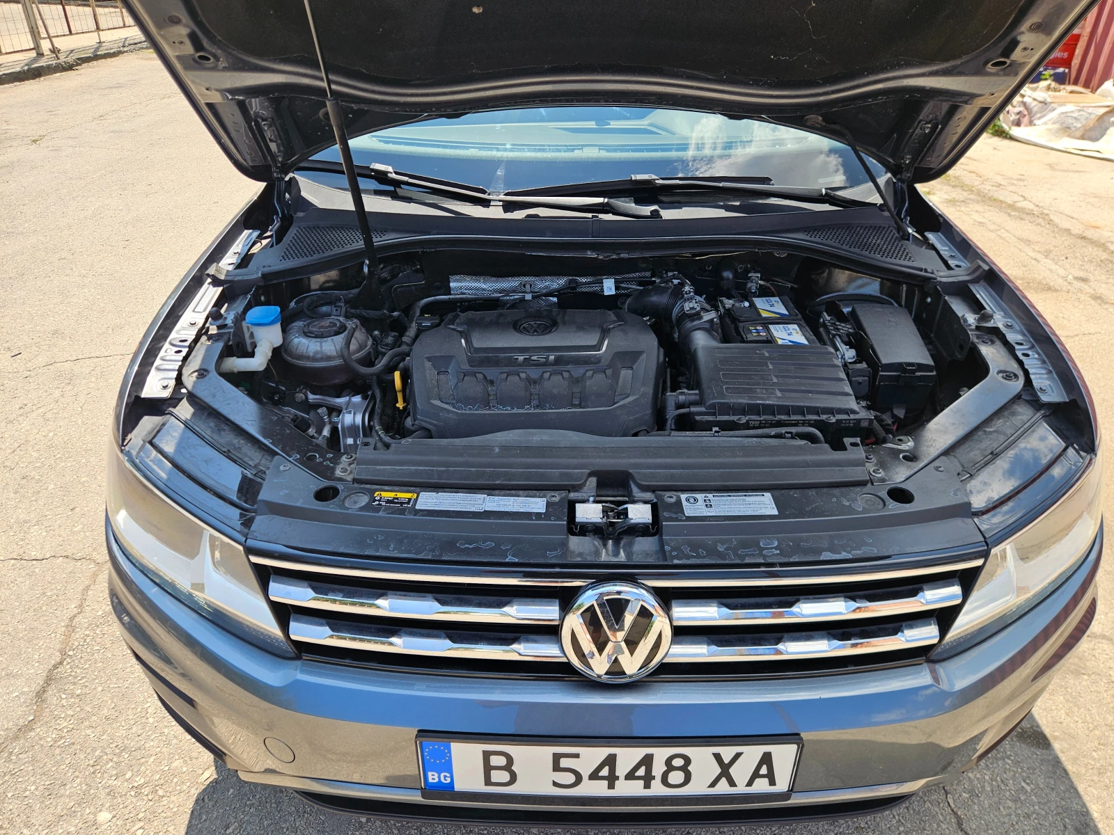 VW Tiguan Allspace 2.0 4x4 - изображение 8