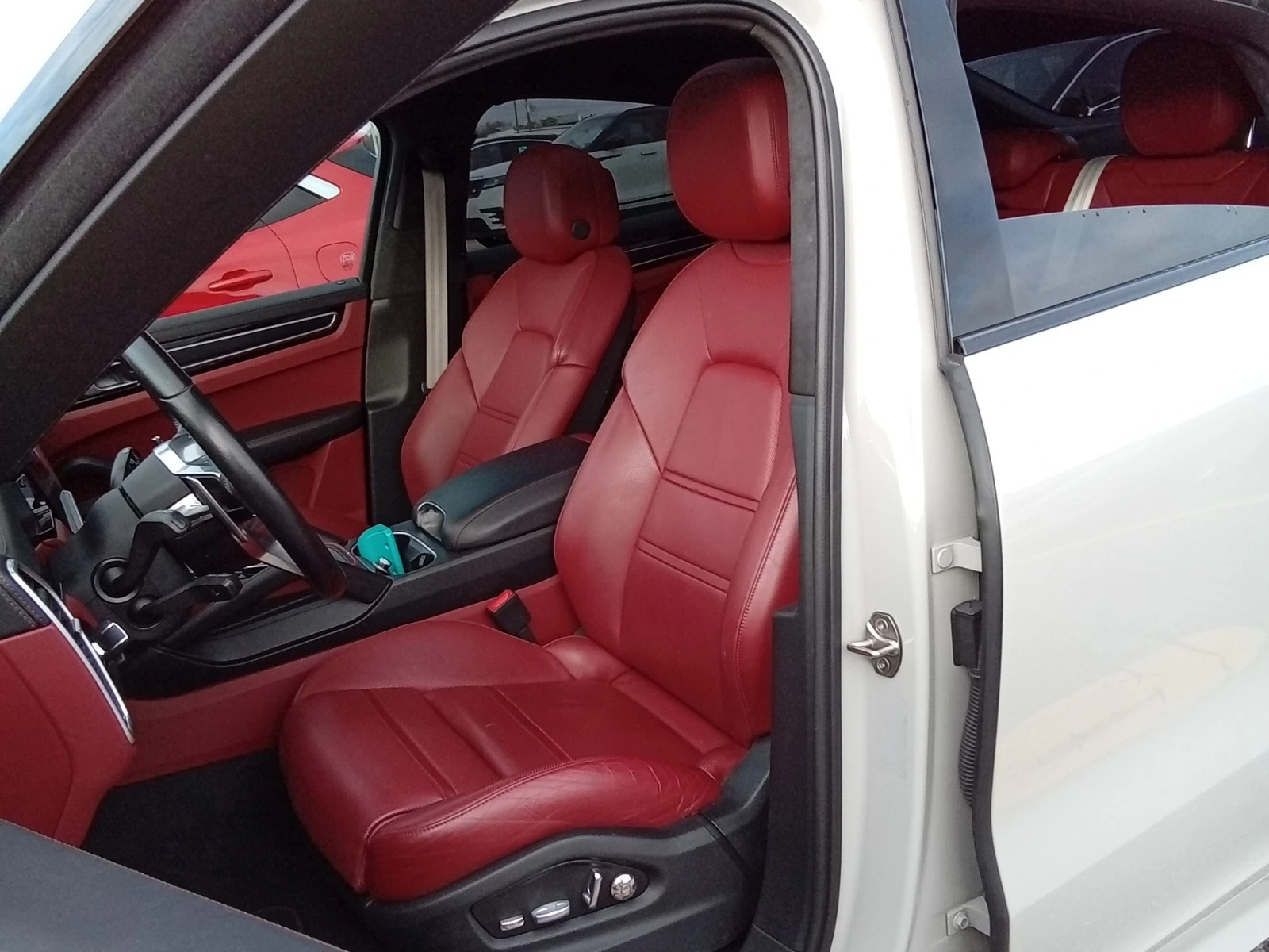 Porsche Cayenne GTS * * CARFAX * * АВТО КРЕДИТ * *  - изображение 10