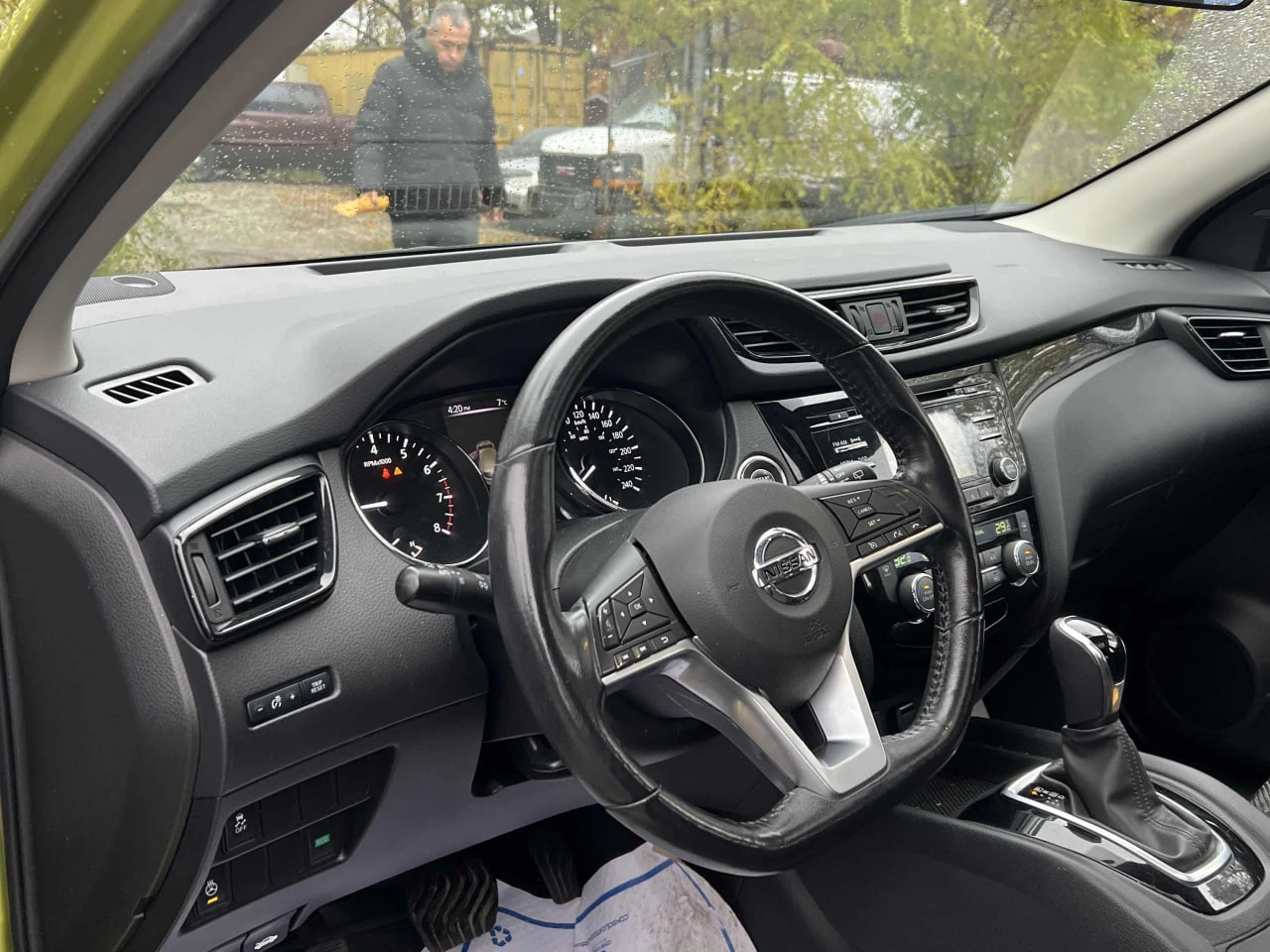 Nissan Qashqai CARFAX* *   *  | Mobile.bg   7