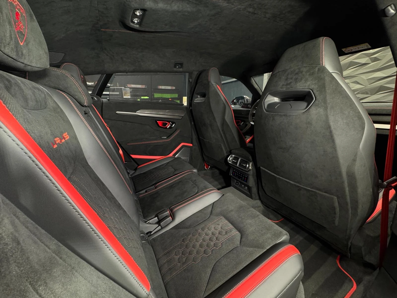 Lamborghini Urus Performante Exterior Carbon 3D B&O Sound System | Mobile.bg   11