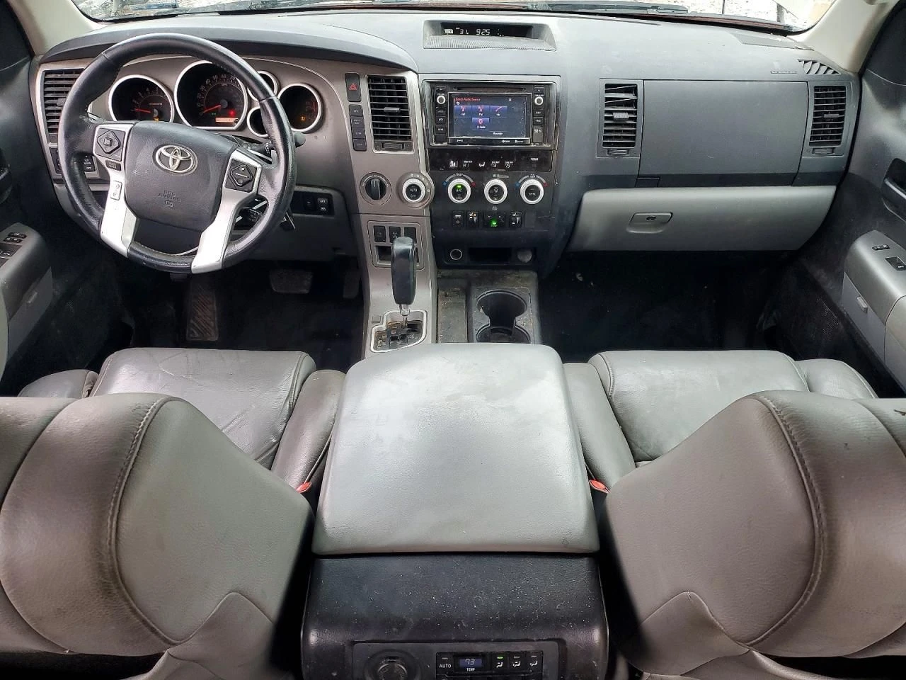Toyota Sequoia, снимка 8 - Автомобили и джипове - 53768531
