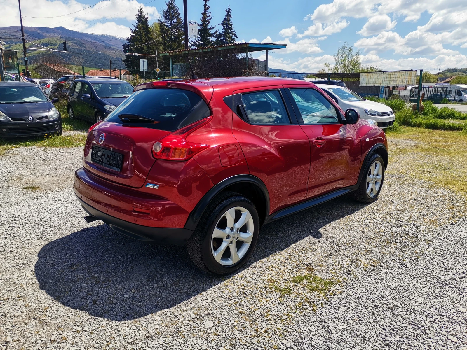 Nissan Juke 1.5DCI, снимка 4 - Автомобили и джипове - 54412746