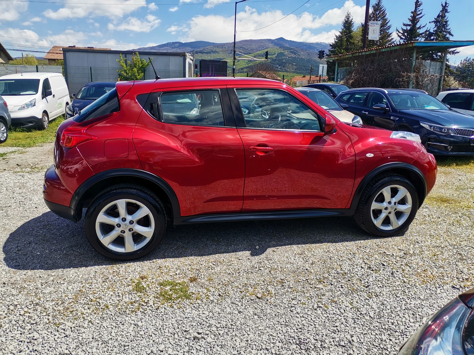 Nissan Juke 1.5DCI, снимка 3 - Автомобили и джипове - 54412746