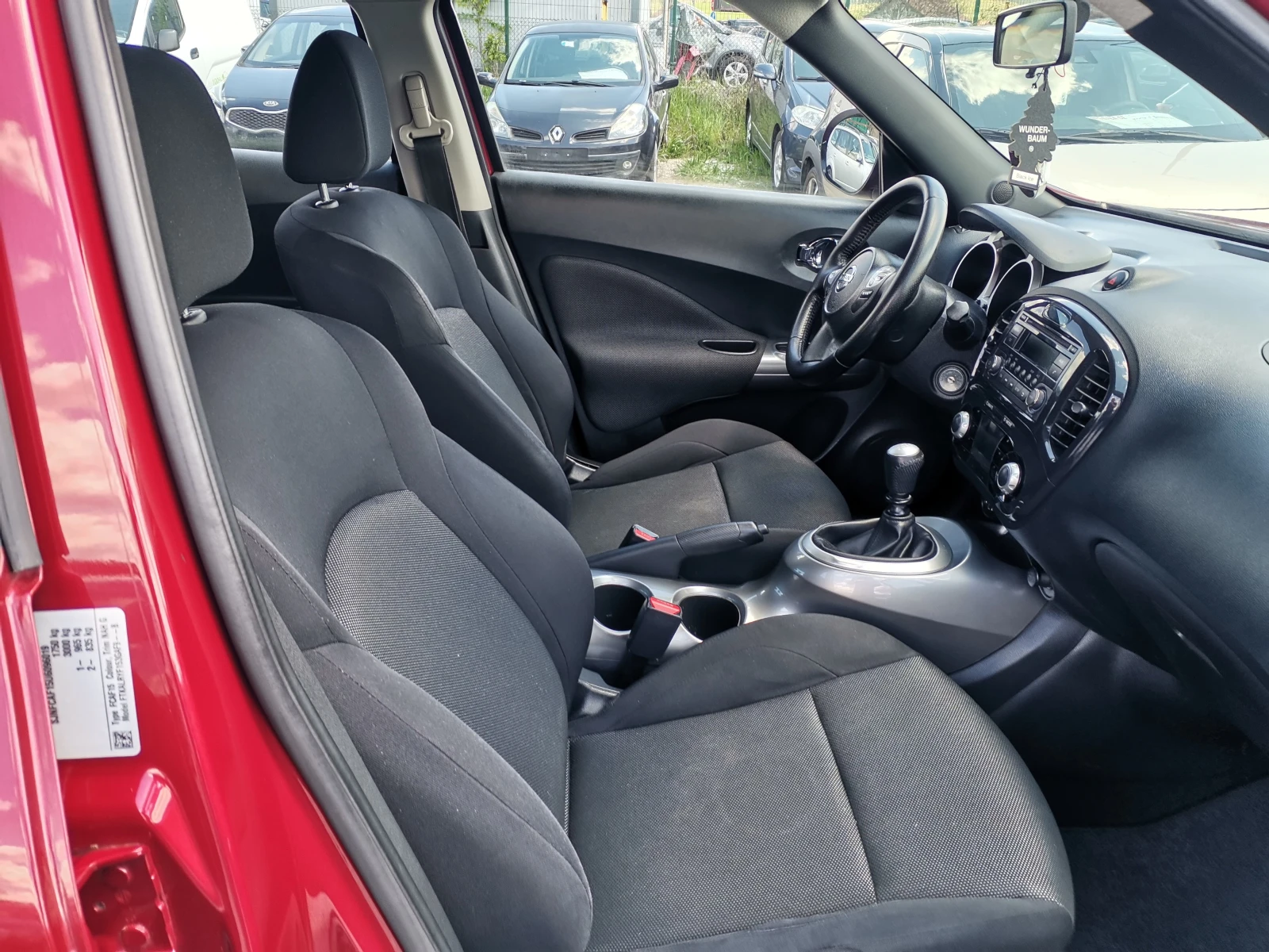 Nissan Juke 1.5DCI, снимка 9 - Автомобили и джипове - 54412746