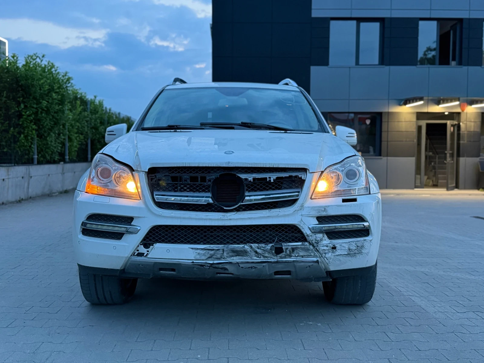 Mercedes-Benz GL 450 4 Matic* Подгрев* Обдух* Face* 131860 КМ С История, снимка 3 - Автомобили и джипове - 54897061