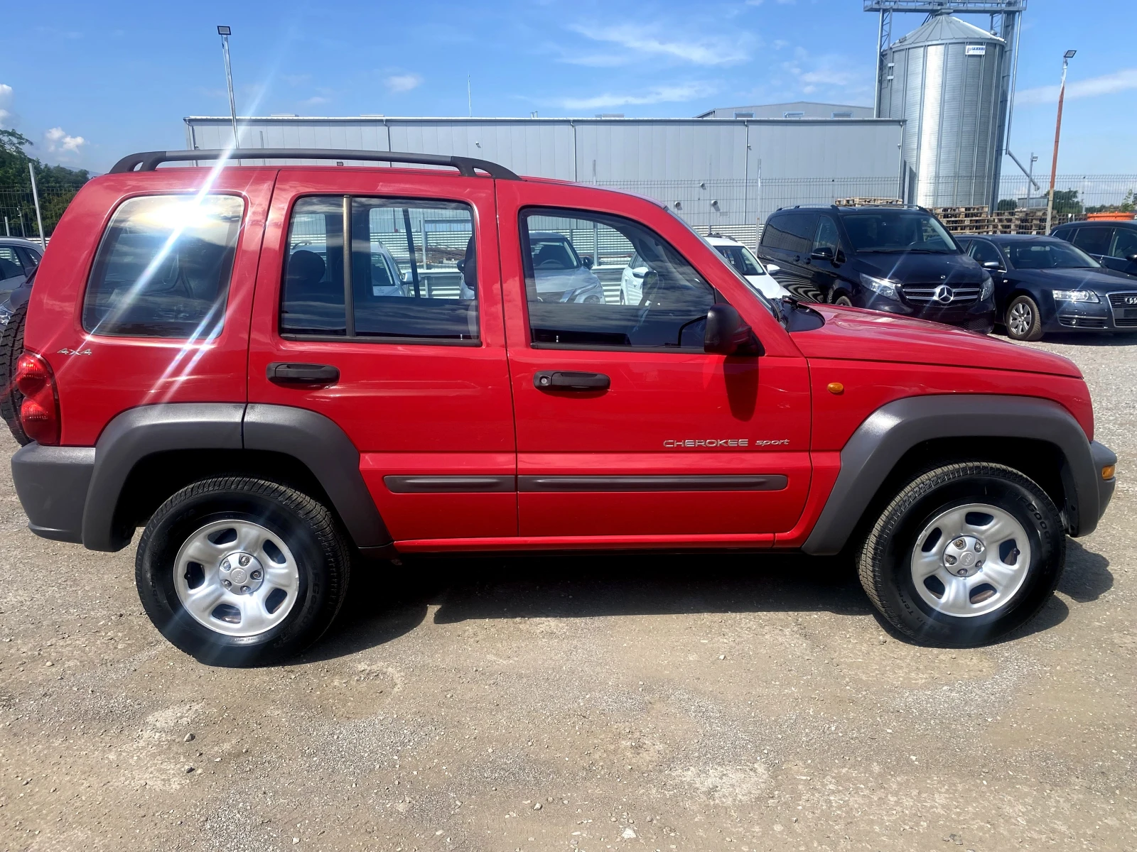 Jeep Cherokee 2.5CRD ITALY 185x.км ТОП СЪСТОЯНИЕ, снимка 2 - Автомобили и джипове - 54939950