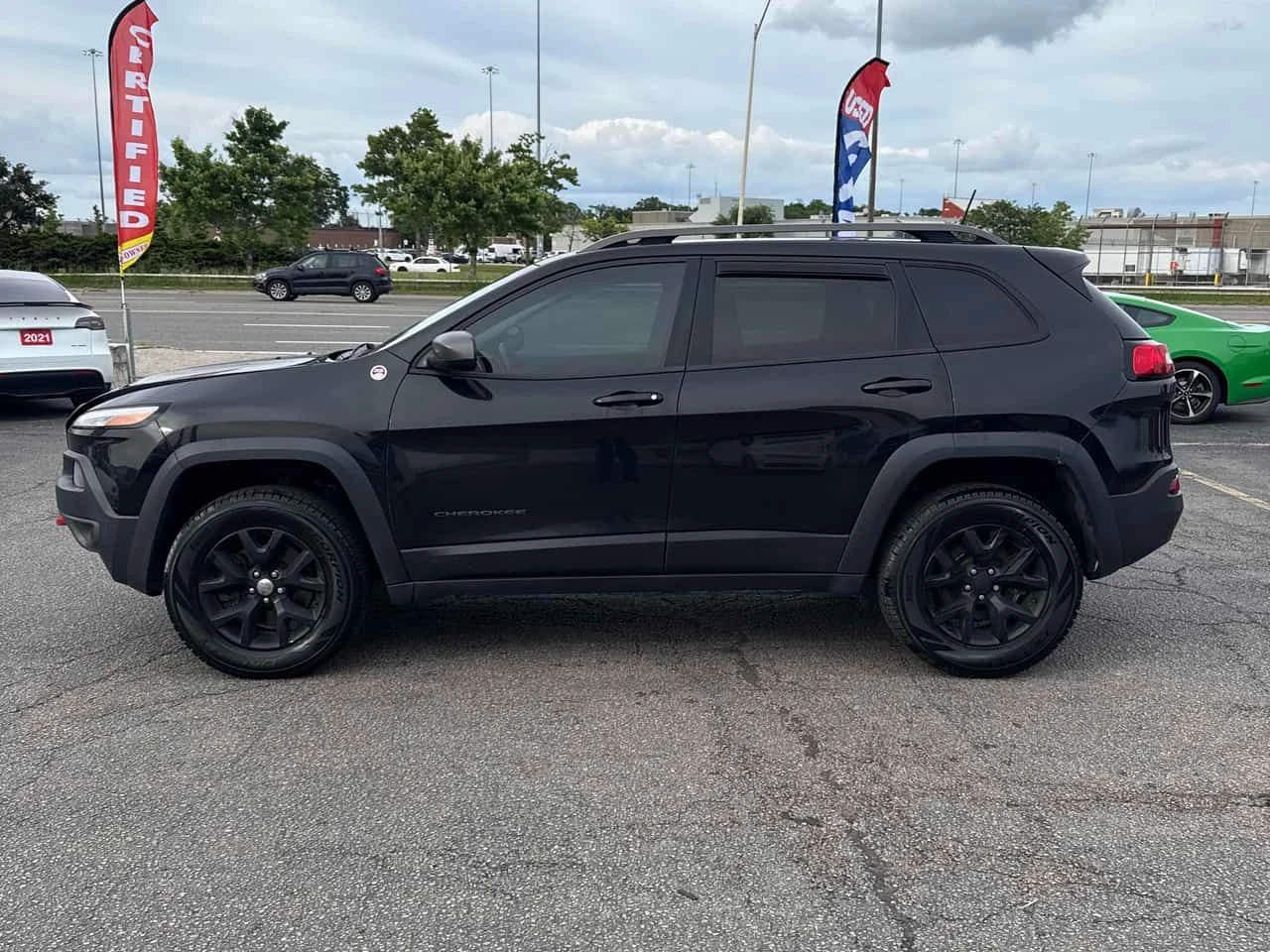 Jeep Cherokee * Trailhawk * АВТОКРЕДИТ БЕЗ ПЪРВОНАЧАЛНА ВНОСКА* , снимка 2 - Автомобили и джипове - 55342238