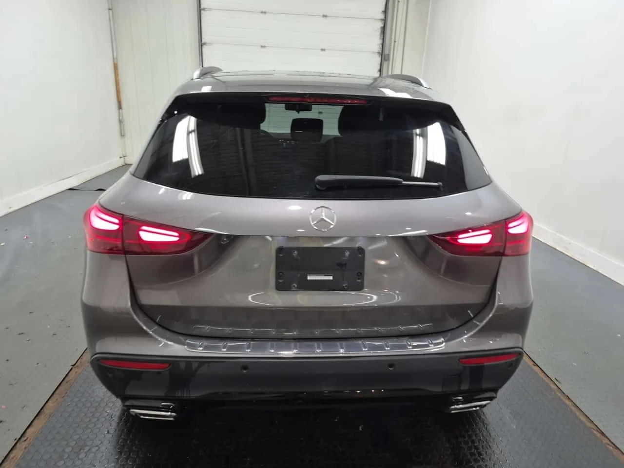 Mercedes-Benz GLA 250 AMG LINE * BLIND SPOT * DRIVER ASSIST PKG * CARFAX, снимка 5 - Автомобили и джипове - 55493630