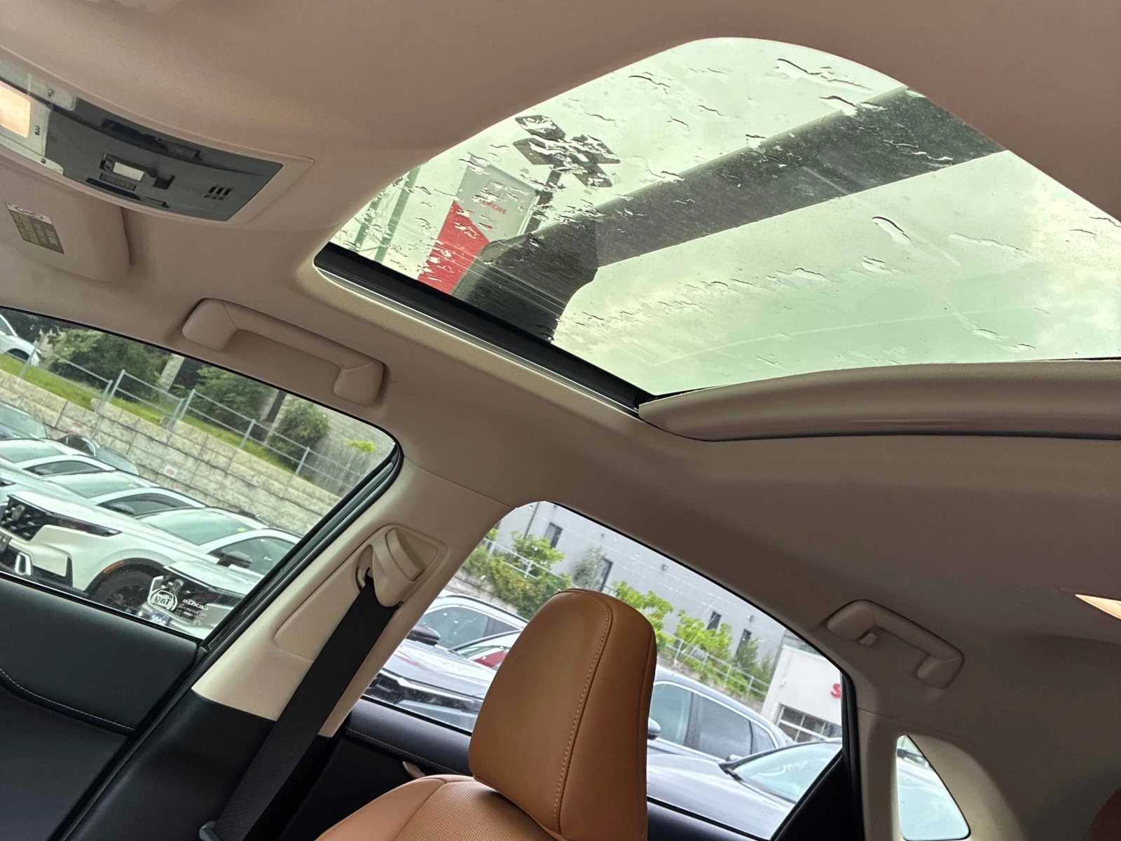Lexus NX 300h * CARFAX * ОПЦИЯ ЗА ФИНАНСИРАНЕ, снимка 13 - Автомобили и джипове - 55932258
