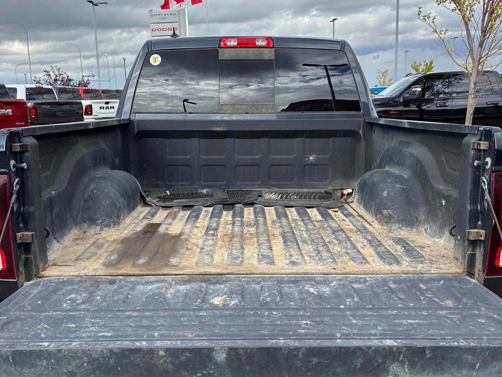Dodge RAM 1500 * Warlock * CARFAX * ОПЦИЯ ЗА ФИНАНСИРАНЕ , снимка 16 - Автомобили и джипове - 56002503