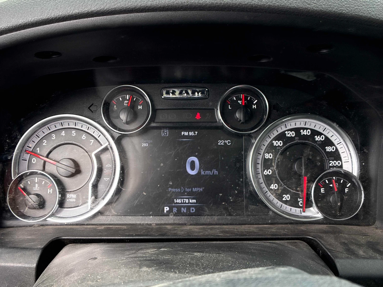 Dodge RAM 1500 * Warlock * CARFAX * ОПЦИЯ ЗА ФИНАНСИРАНЕ , снимка 8 - Автомобили и джипове - 56002503