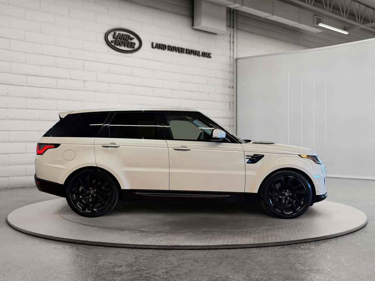 Land Rover Range Rover Sport One Owner | Local Vehicle | Clean CARFAX | No Acci | Mobile.bg � ����������� 4