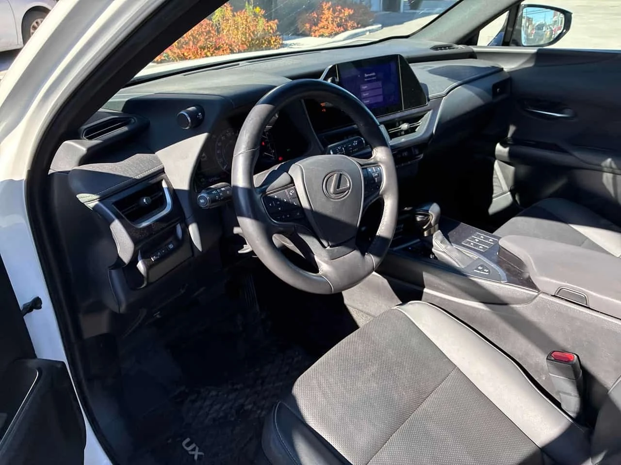 Lexus UX 250h | CARFAX | ����� �� ����������� | Mobile.bg � ����������� 7