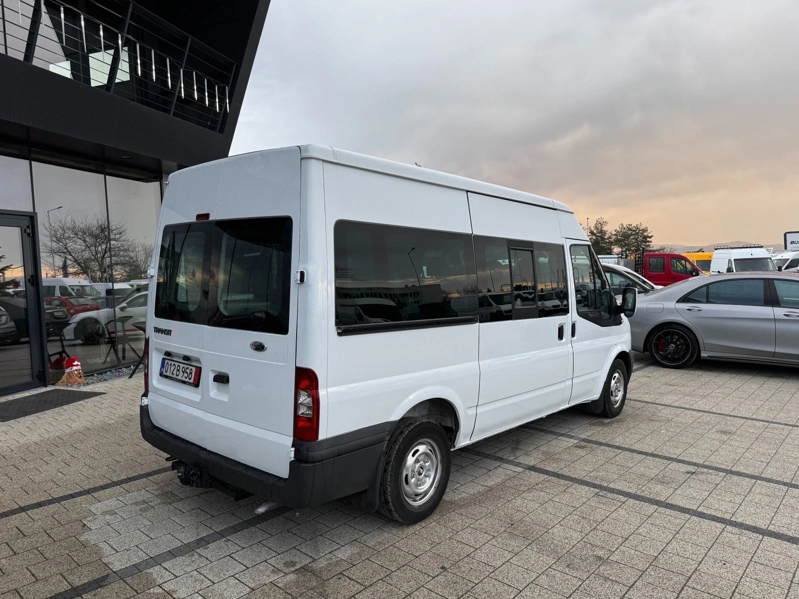 Ford Transit 2.2TDCI 9-местен Клима  - изображение 5