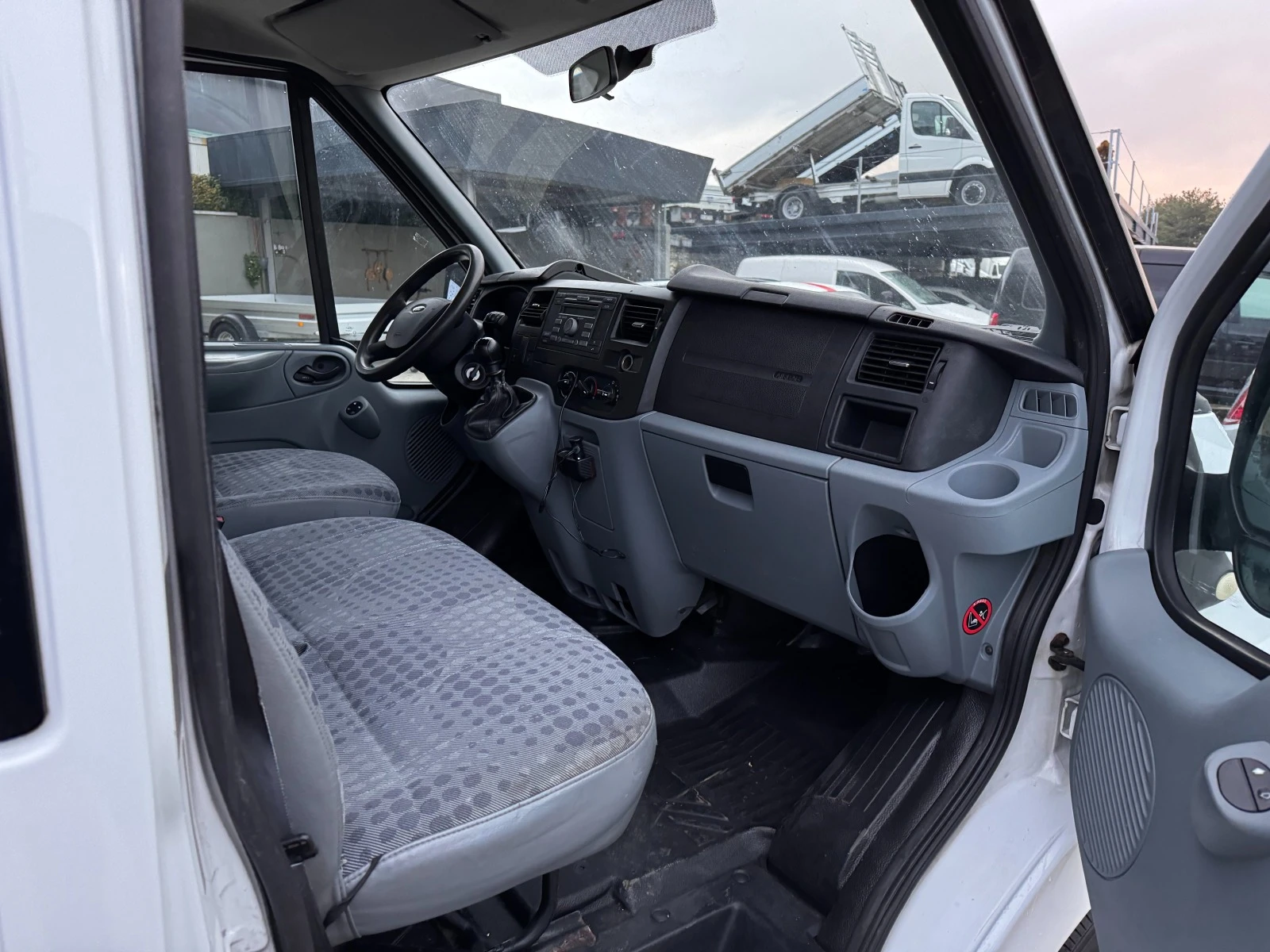 Ford Transit 2.2TDCI 9-местен Клима  - изображение 8