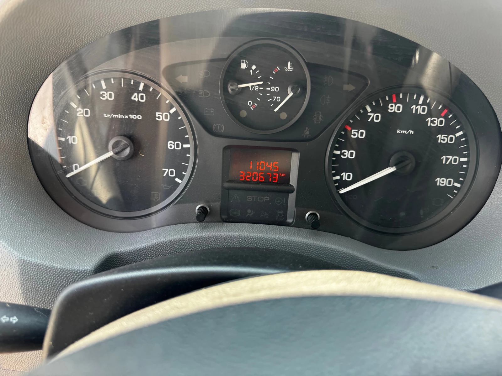 Peugeot Expert 2.0HDI-128* FASE* 4+ 1* XL* KLIMA | Mobile.bg � ����������� 8