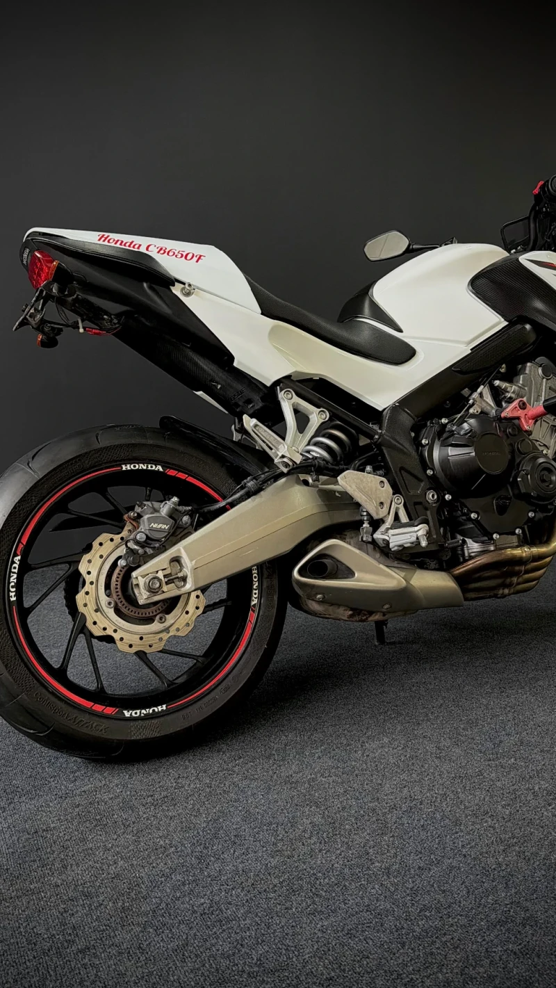 Honda Cb 650F 2016 г. 24 000 км Нов внос ABS Нови Гуми, снимка 10 - Мотоциклети и мототехника - 53502395