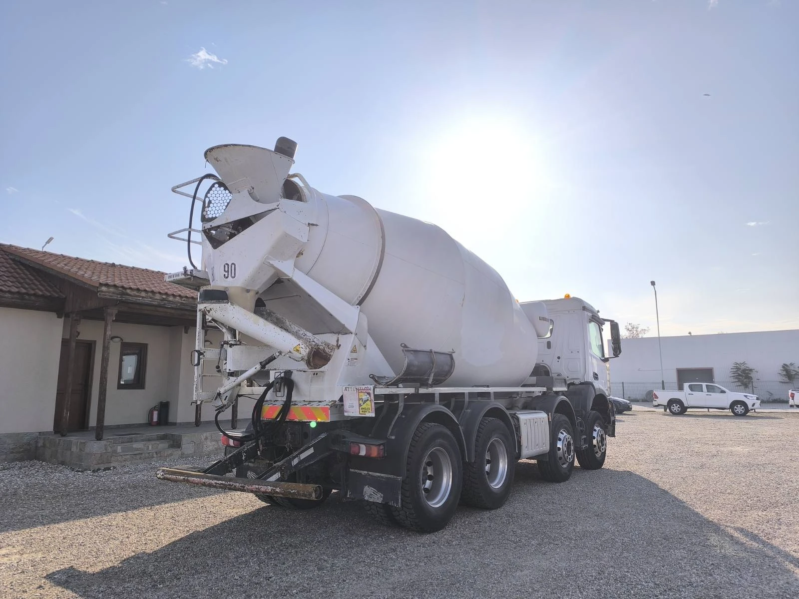 Бетон миксер Mercedes AROCS 3243 LIEBHERR 9M3 - изображение 7