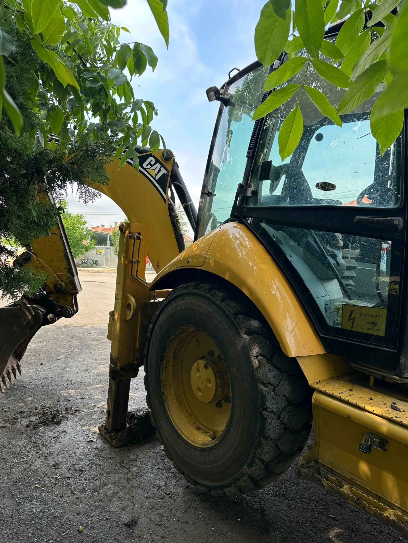 Багер Cat 428E, снимка 7 - Индустриална техника - 54788571