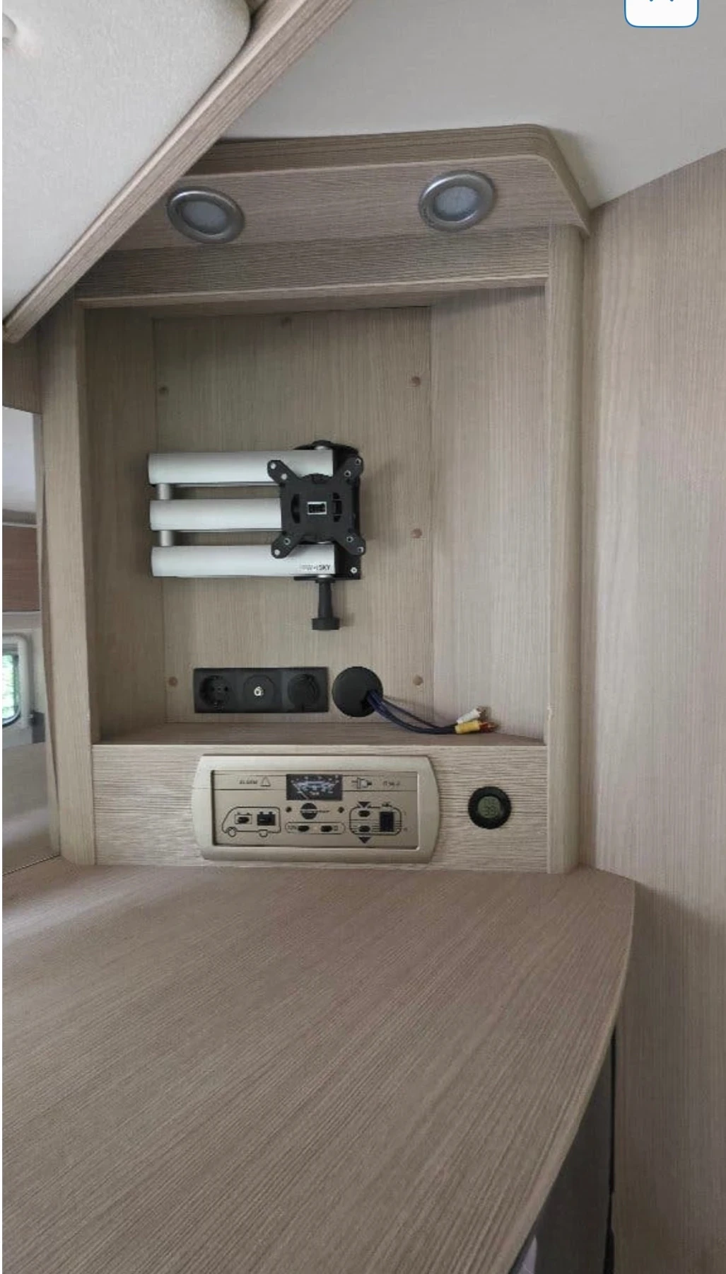 ������ Burstner Ixeo Time734 | Mobile.bg � ����������� 14