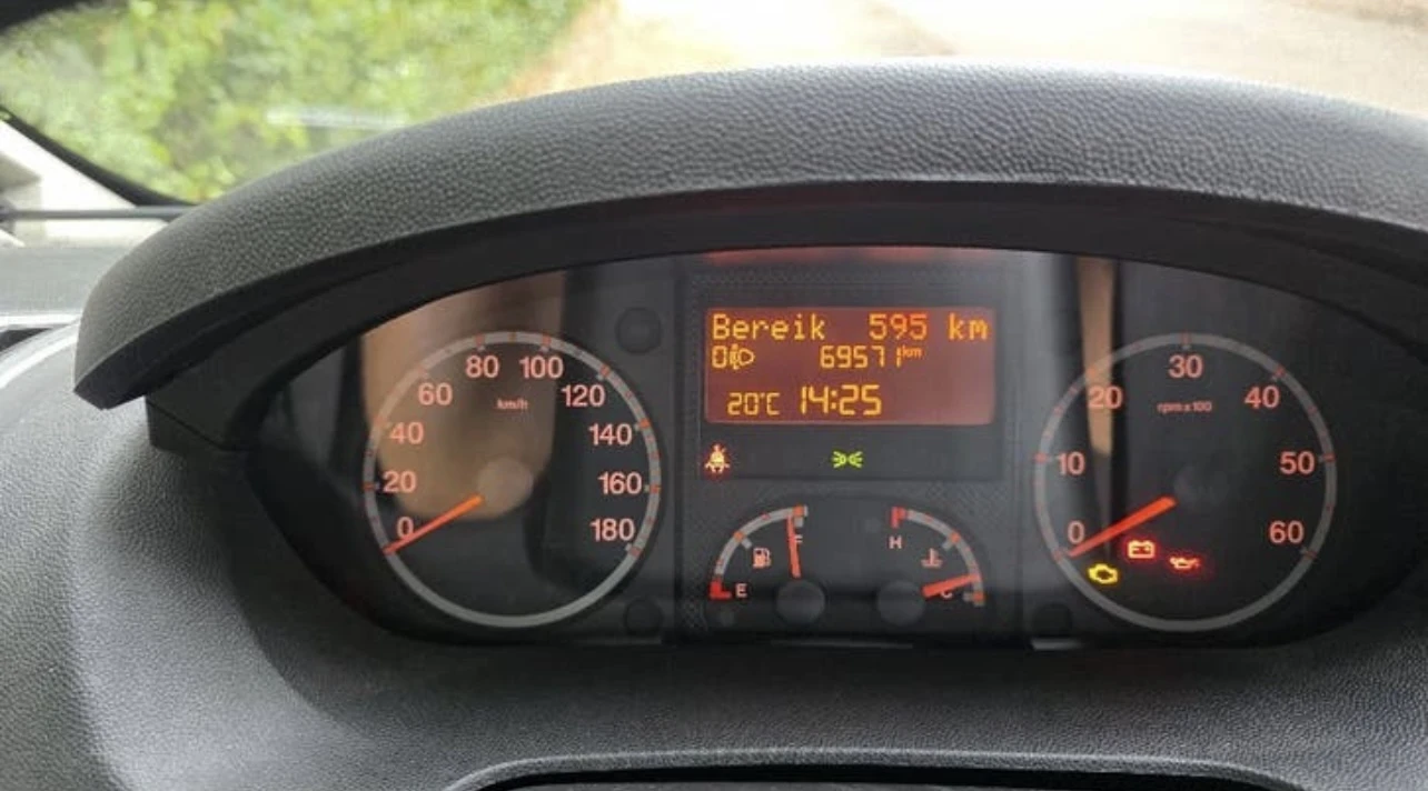 ������ Burstner Ixeo Time734 | Mobile.bg � ����������� 4
