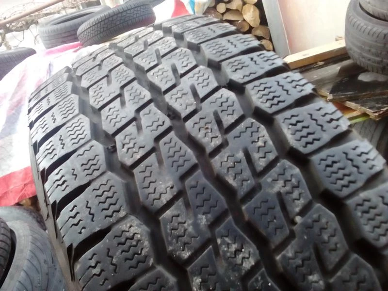 Гуми Зимни 215/70R15, снимка 2 - Гуми и джанти - 20465688