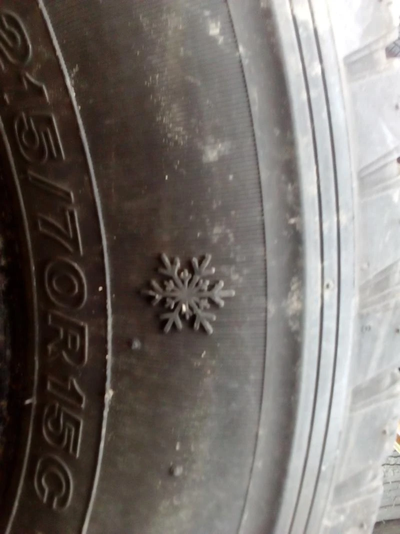 Гуми Зимни 215/70R15, снимка 6 - Гуми и джанти - 20465688