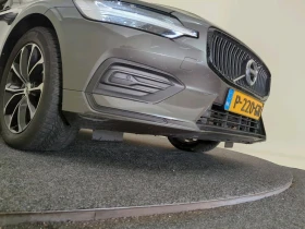 Volvo V60 B3 Momentum, снимка 5