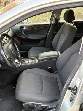 Mercedes-Benz C 220, снимка 6