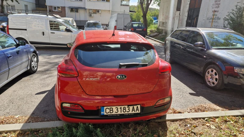 Kia Ceed, снимка 3 - Автомобили и джипове - 47449996