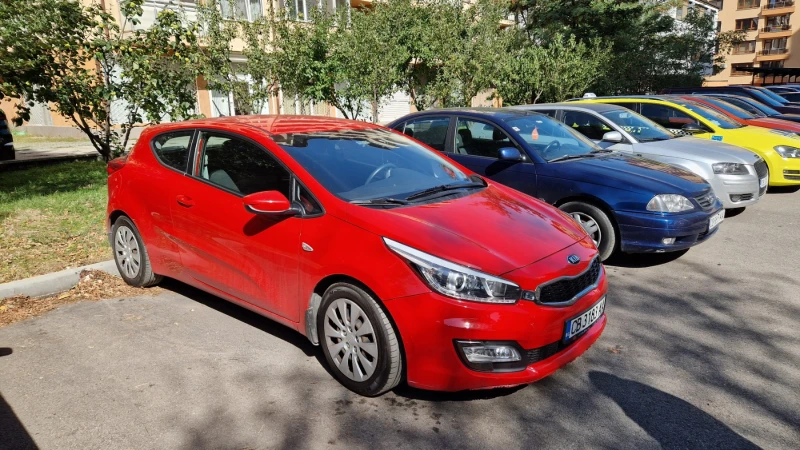 Kia Ceed, снимка 2 - Автомобили и джипове - 47449996