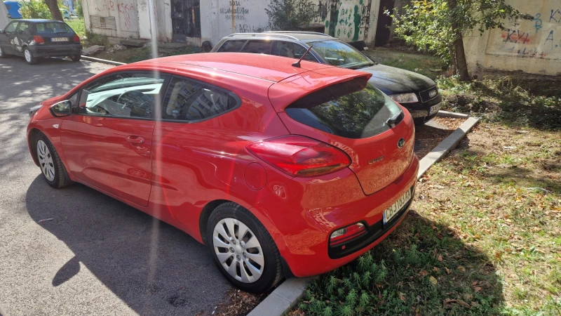 Kia Ceed, снимка 6 - Автомобили и джипове - 47449996