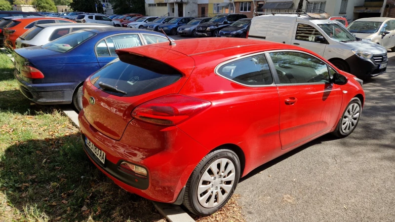 Kia Ceed, снимка 7 - Автомобили и джипове - 47449996