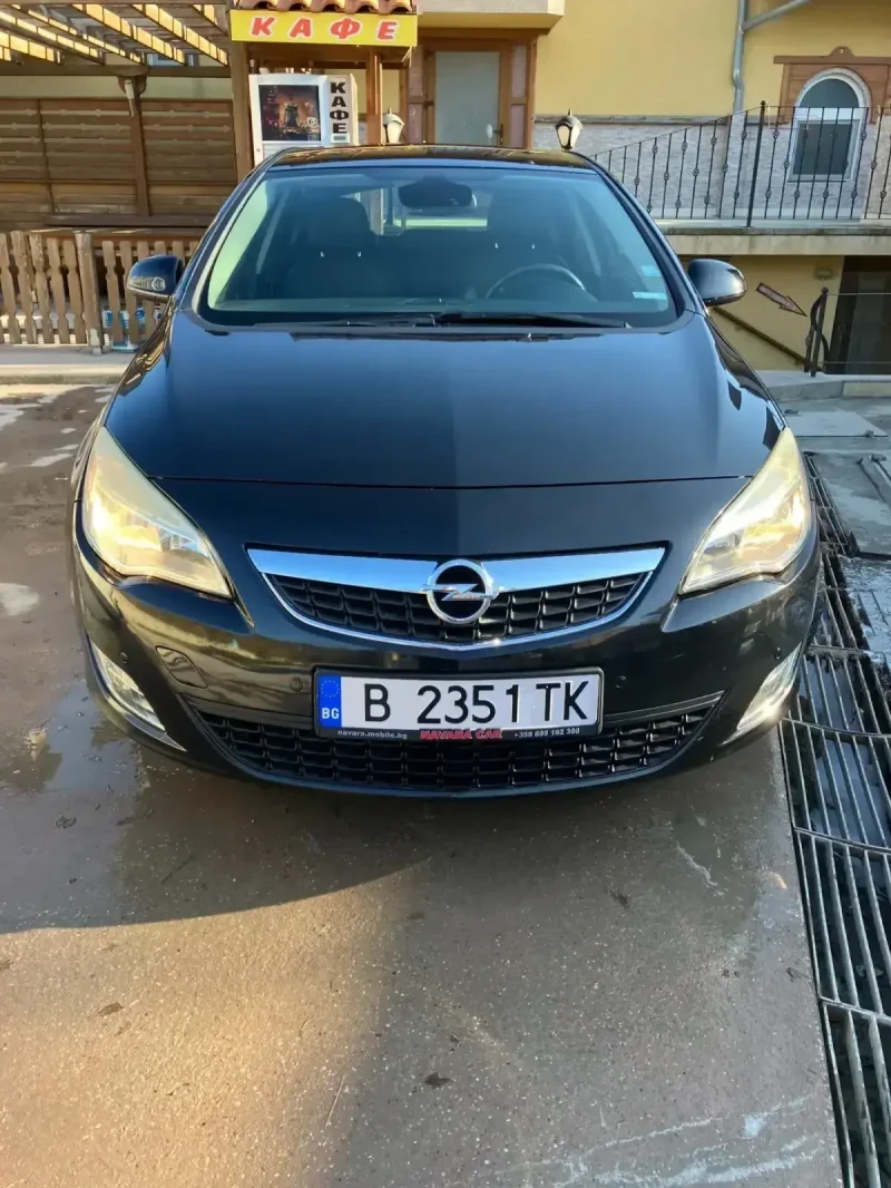 Opel Astra, снимка 1 - Автомобили и джипове - 48018571