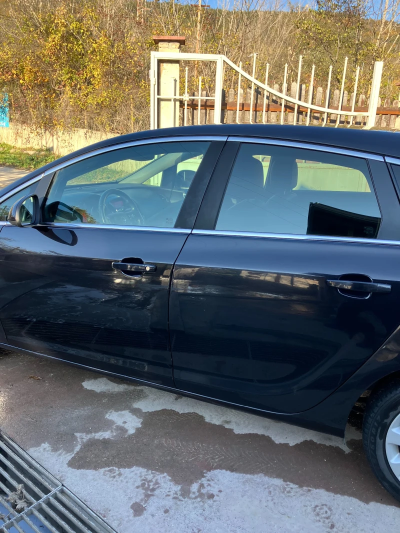 Opel Astra, снимка 6 - Автомобили и джипове - 48018571